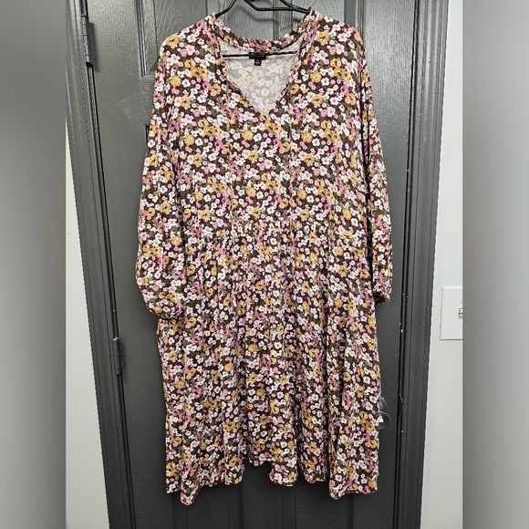 Torrid Mini Stretch Challis Front Keyhole Dress Size 4 - Picture 6 of 6